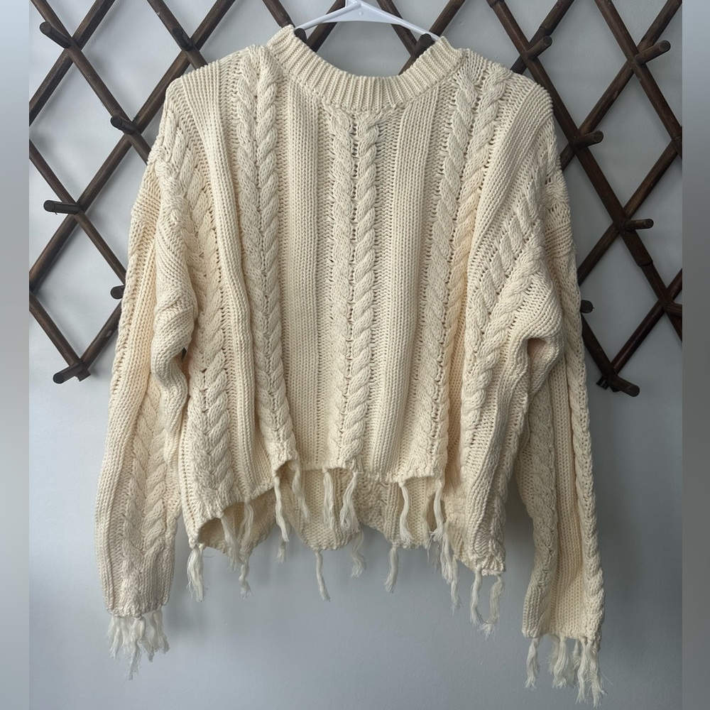NEW Hayden Los Angeles Sweater Womens Sz small Cream Chunky Knit Fringe Cropped